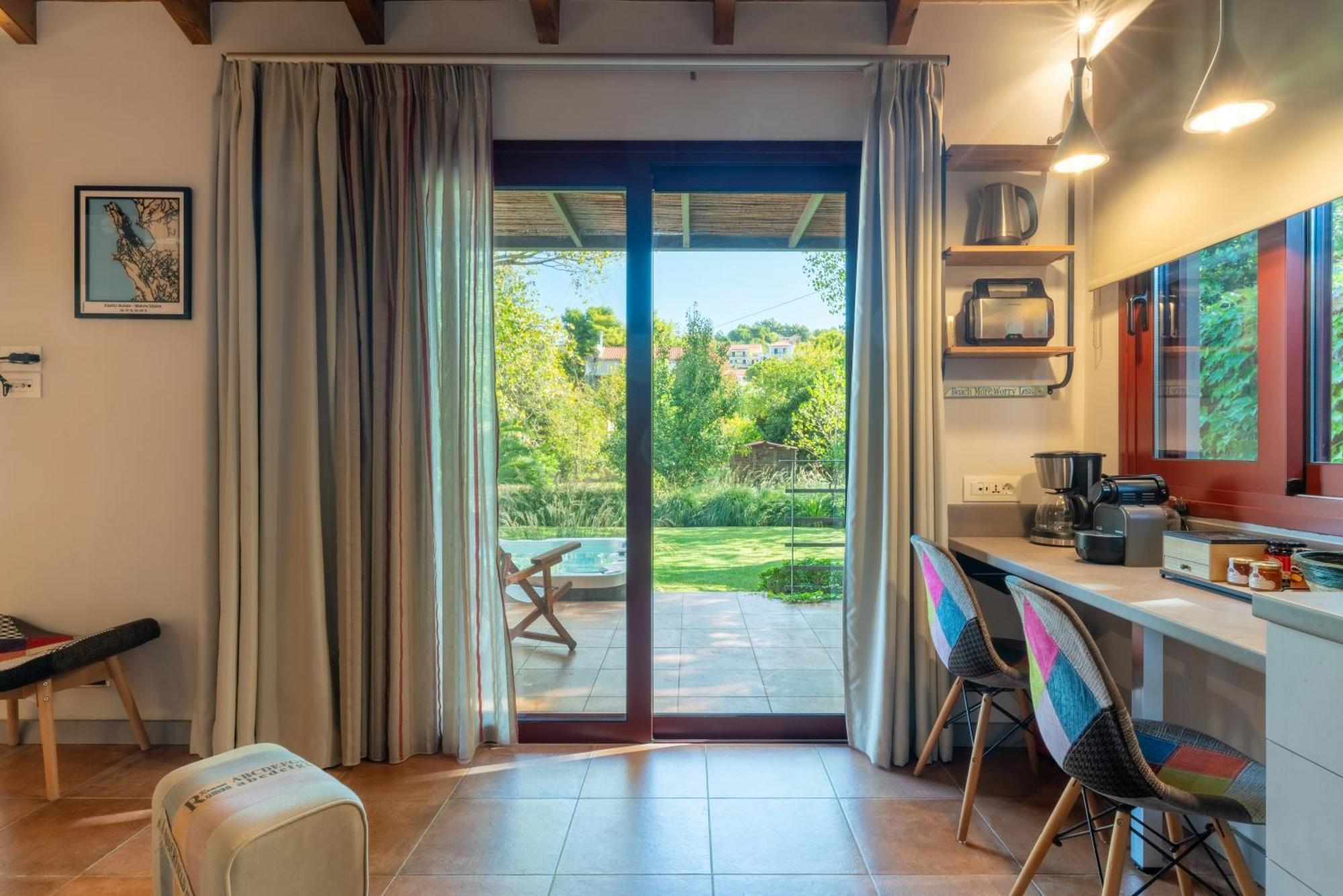 Klaritz Luxury Suites Lassi  Extérieur photo